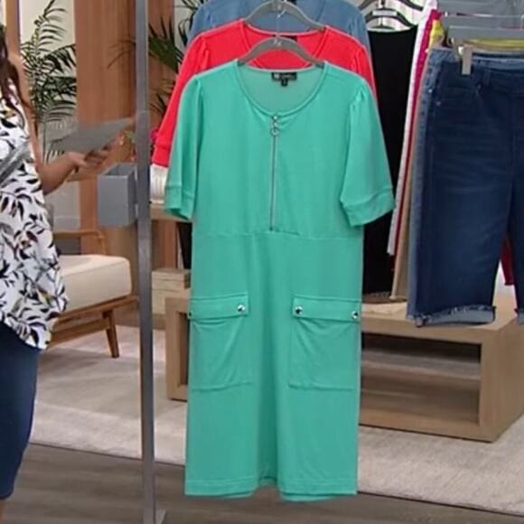 DG2 by Diane Gilman "DG Downtime" French Terry Dress with Pockets NWT Size M - Picture 3 of 6